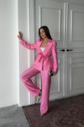 Pembe Beli Kuşaklı Ceket Ve Pantolon Parlak Takım resmi